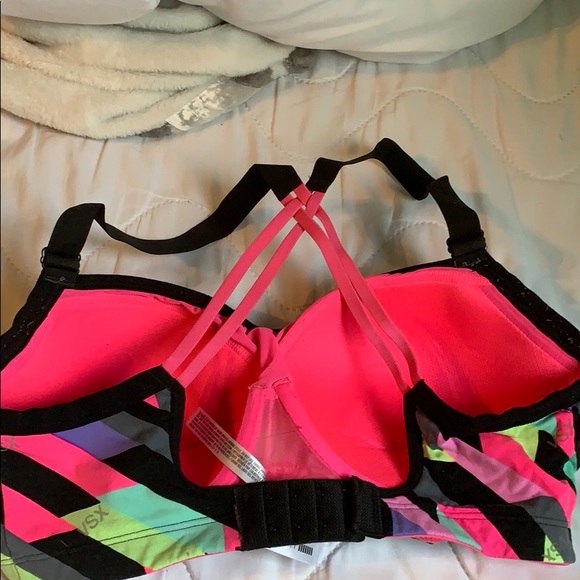 Victoria Secret Leggings & Bra Set! - Picture 4 of 4